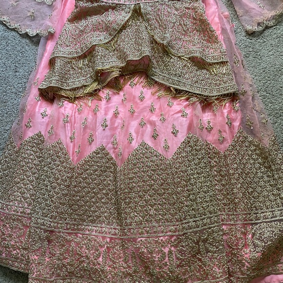 Pakistani Dress - Picture 4 of 4